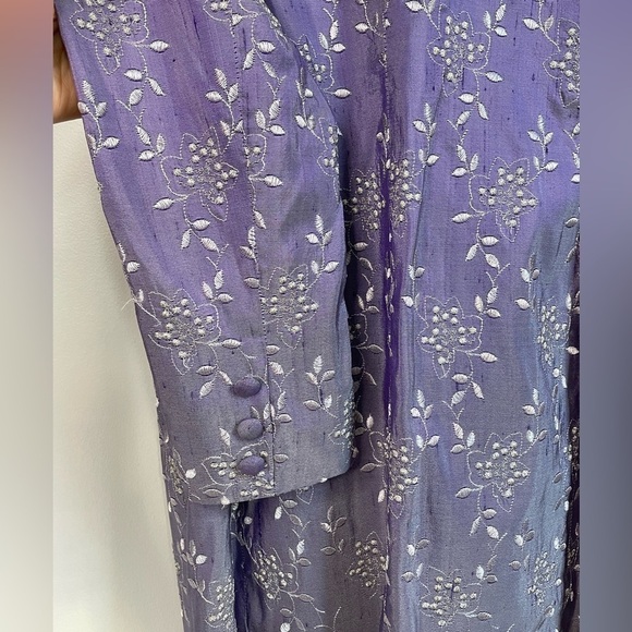 Favourbrook Silk Embroidered Evening Jacket / Coat in Lilac Purple & White, 6 - Picture 11 of 15